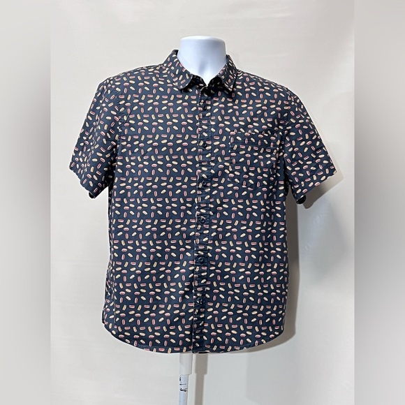 🛍️PUBLIC OPINION Men’s Navy blue hotdog print button down size L. - Picture 5 of 11